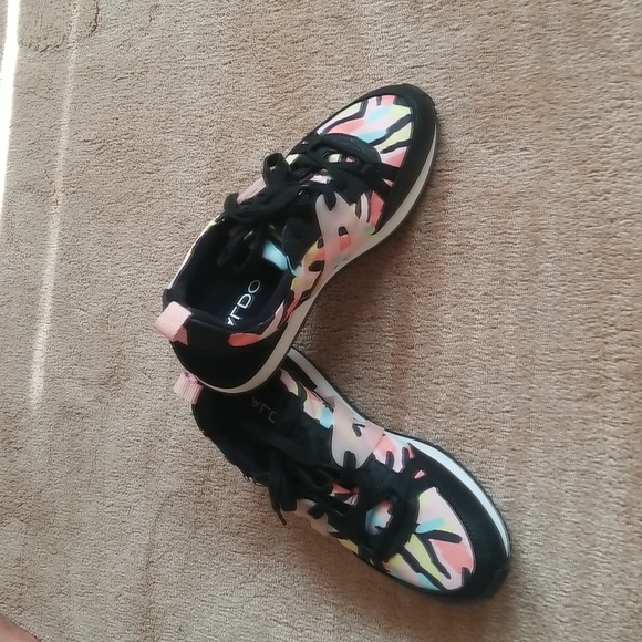 ❤💥👟 Aldo Saowia - 56 Print Sneaker - Size 7 - Picture 1 of 6